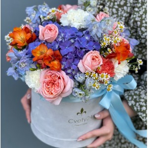Коробка цветов Цветы в шляпной коробке "Прованс"